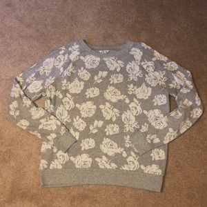 Woman’s S gray sweater with flower detailing